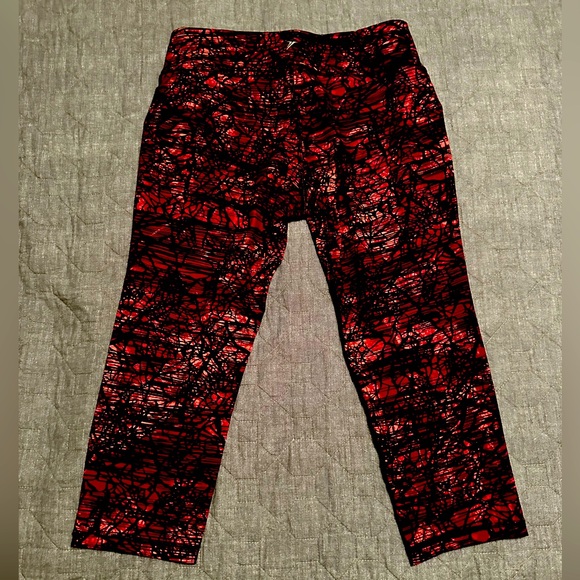 Old Navy capri exercise leggings mid-to-low rise - size L - Picture 2 of 5